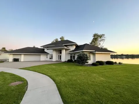 553 Lake Street N Sauk Centre MN 56378