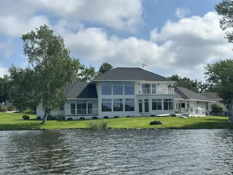 553 Lake Street N Sauk Centre MN 56378