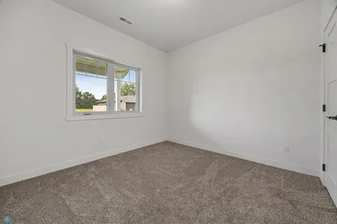 305 Prairie Drive N Hankinson ND 58041