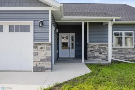 305 Prairie Drive N Hankinson ND 58041