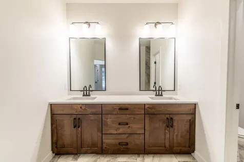 5152 Mira Way W West Fargo ND 58078