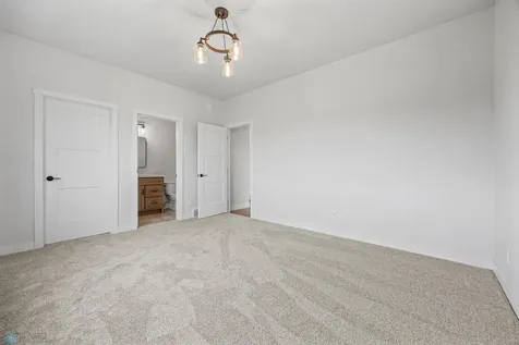 300 Prairie Drive N Hankinson ND 58041