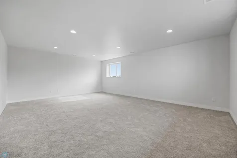 300 Prairie Drive N Hankinson ND 58041
