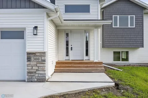 300 Prairie Drive N Hankinson ND 58041