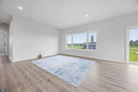 300 Prairie Drive N Hankinson ND 58041