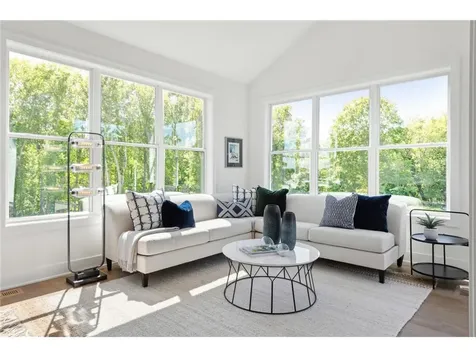 25560 Smithtown Road Excelsior MN 55331