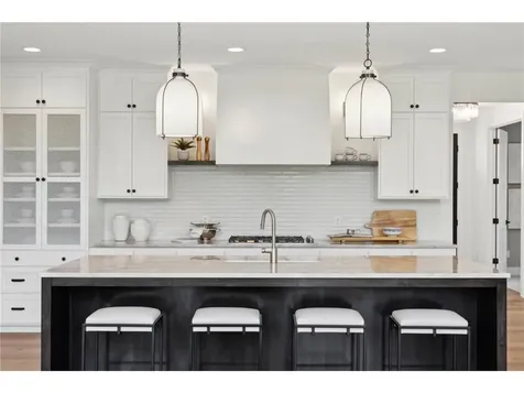 25560 Smithtown Road Excelsior MN 55331