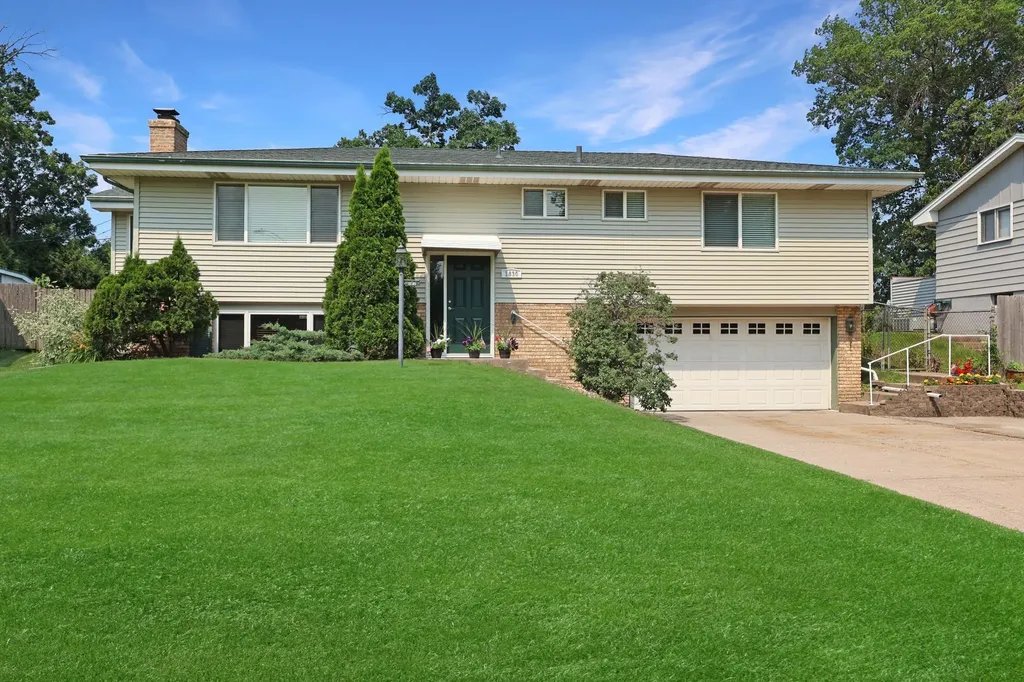 1630 Fairway Drive NE Columbia Heights MN 55421