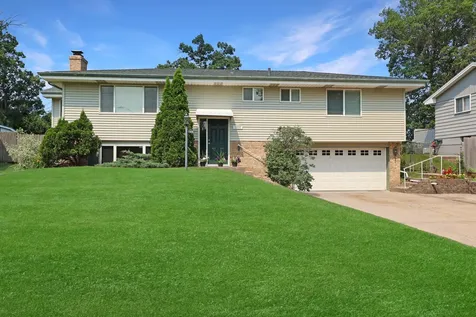 1630 Fairway Drive NE Columbia Heights MN 55421