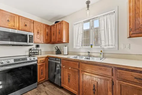 2028 Pathways Drive Saint Paul MN 55119