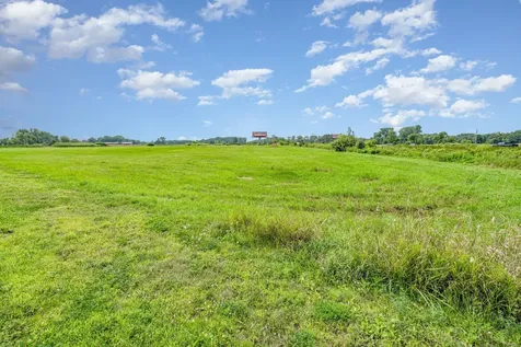 13472 W Freeway Drive Columbus MN 55038