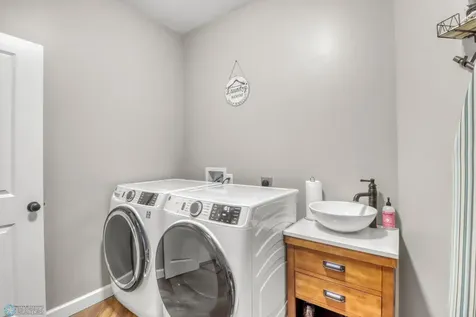 5374 Lunder Lane Kindred ND 58051