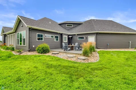 5374 Lunder Lane Kindred ND 58051