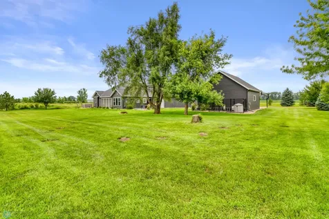 5374 Lunder Lane Kindred ND 58051