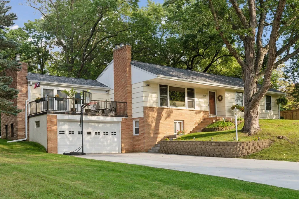 3531 Arbor Lane Minnetonka MN 55305