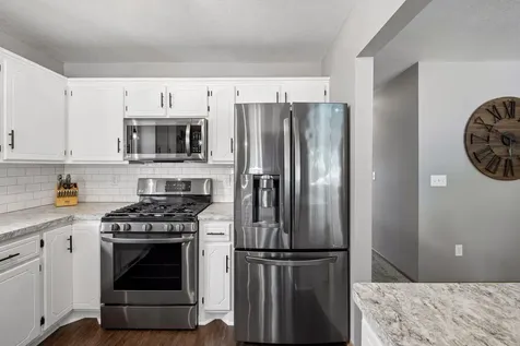 5533 Golfview Lane N Oakdale MN 55128