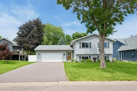 5533 Golfview Lane N Oakdale MN 55128