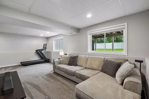 5533 Golfview Lane N Oakdale MN 55128