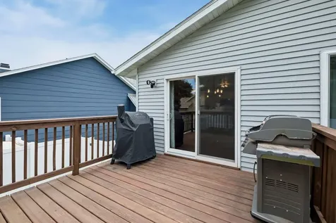 5533 Golfview Lane N Oakdale MN 55128