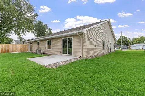 2345 17th Avenue E North Saint Paul MN 55109