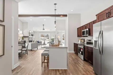 2327 17th Avenue E North Saint Paul MN 55109