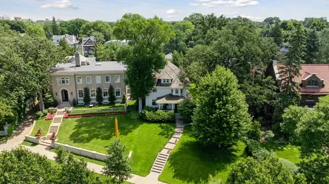 2225 E Lake Of The Isles Parkway Minneapolis MN 55405