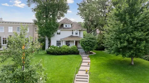 2225 E Lake Of The Isles Parkway Minneapolis MN 55405