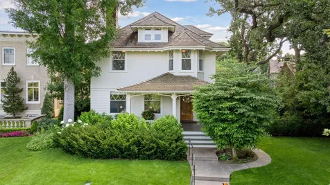 2225 E Lake Of The Isles Parkway Minneapolis MN 55405
