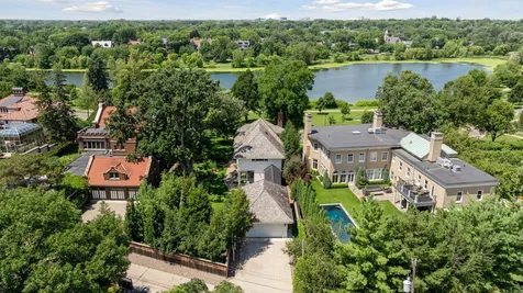 2225 E Lake Of The Isles Parkway Minneapolis MN 55405