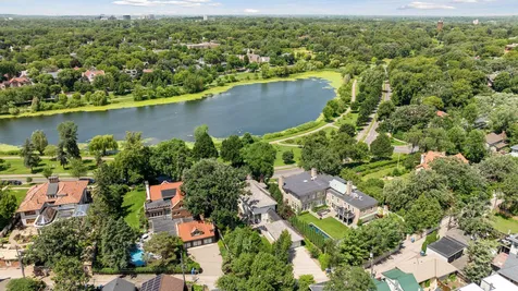 2225 E Lake Of The Isles Parkway Minneapolis MN 55405