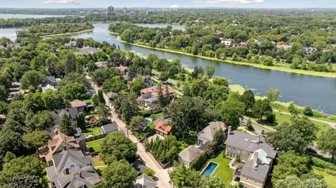 2225 E Lake Of The Isles Parkway Minneapolis MN 55405