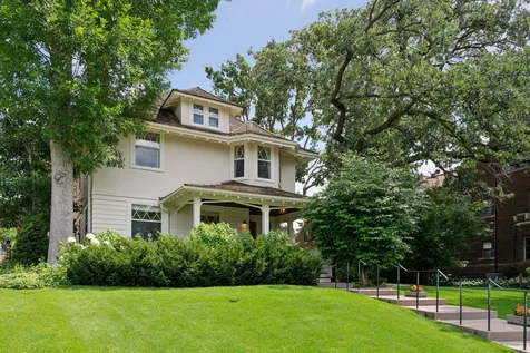 2225 E Lake Of The Isles Parkway Minneapolis MN 55405