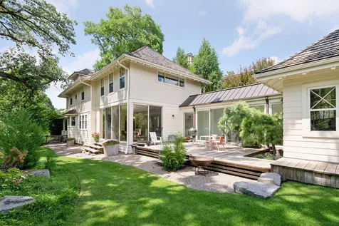 2225 E Lake Of The Isles Parkway Minneapolis MN 55405