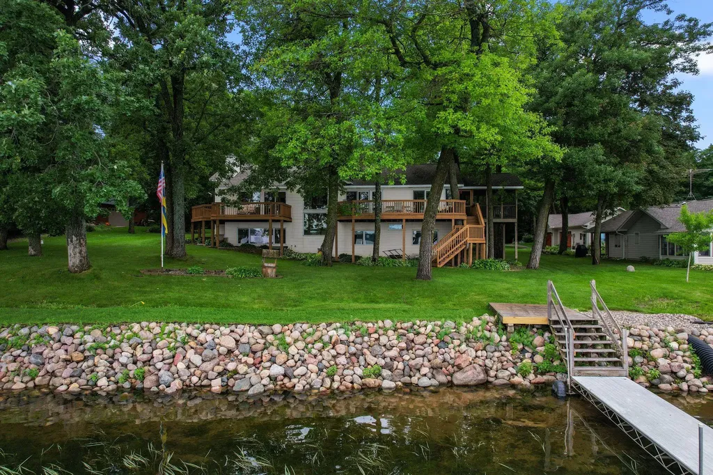 11274 Hoyer Avenue NW Annandale MN 55302