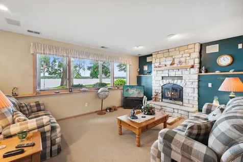 11274 Hoyer Avenue NW Annandale MN 55302