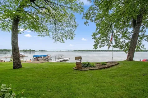 11274 Hoyer Avenue NW Annandale MN 55302