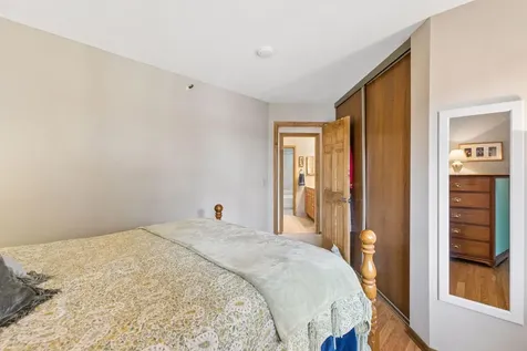 7635 Edinborough Way Edina MN 55435