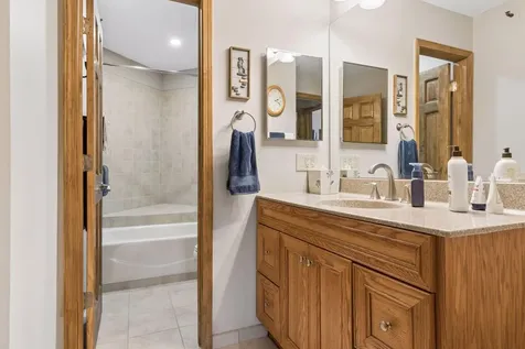 7635 Edinborough Way Edina MN 55435