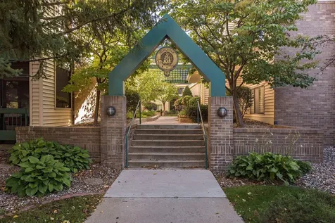 7635 Edinborough Way Edina MN 55435