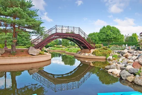7635 Edinborough Way Edina MN 55435