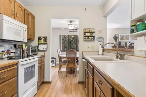 7635 Edinborough Way Edina MN 55435