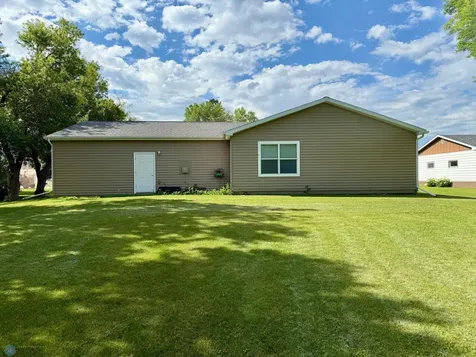 511 Jessamine Avenue Aneta ND 58212