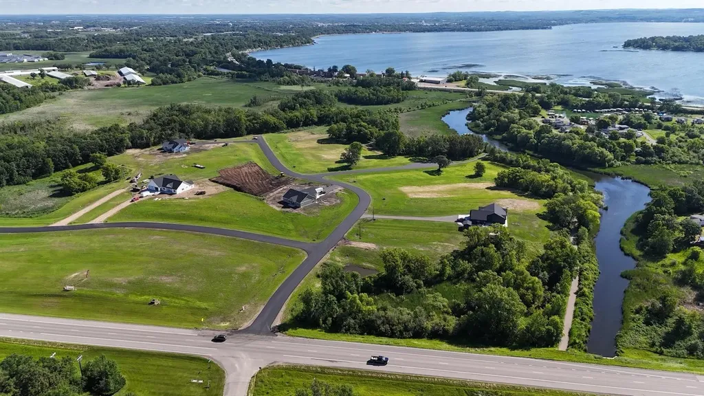 24 Branch Creek Road Detroit Lakes MN 56501