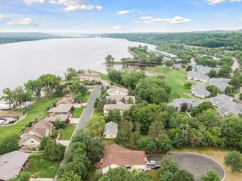 560 Lakeside Bay Drive S Bayport MN 55003