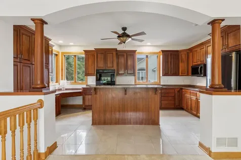 560 Lakeside Bay Drive S Bayport MN 55003