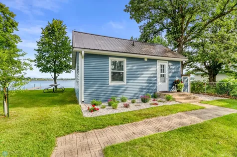 27096 Little Floyd Lake Road Detroit Lakes MN 56501
