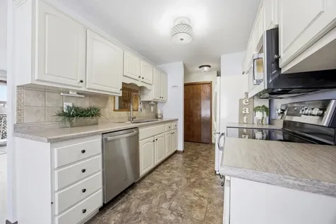 2440 15th Street S Fargo ND 58103