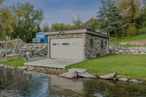 5461 Quimby Avenue NW Annandale MN 55302