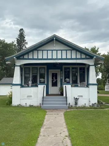 209 Lincoln Avenue NE Twin Valley MN 56584