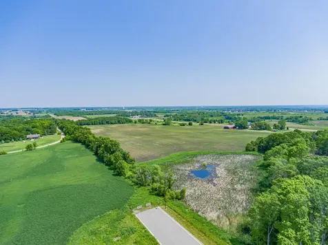 12120 Jonathan Carver Parkway Chaska MN 55318